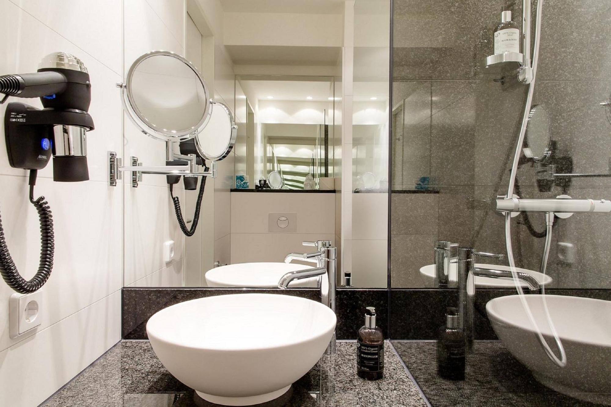 Motel One Wuerzburg Екстер'єр фото